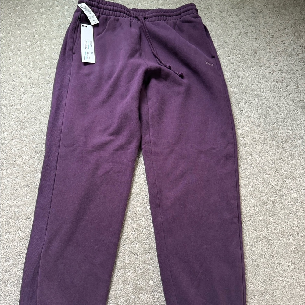 NWT Aritzia TNA Cozy Fleece Boyfriend Sweatpants, Purple, Medium